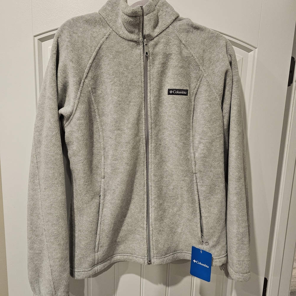 Columbia Women's Light Gray Fleece Jacket